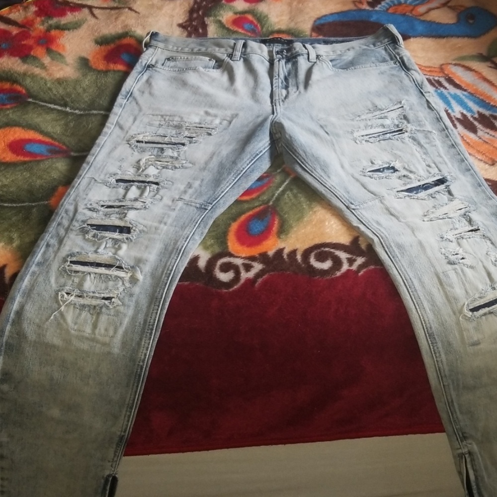 Men's bleached Ripped Jean's